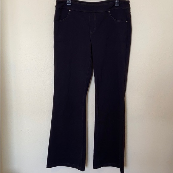 Athleta Pants - Athleta Bettona classic pant